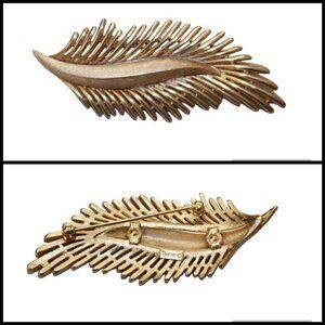 Vintage crown Trifari palm leaf brooch gold tone feather shape